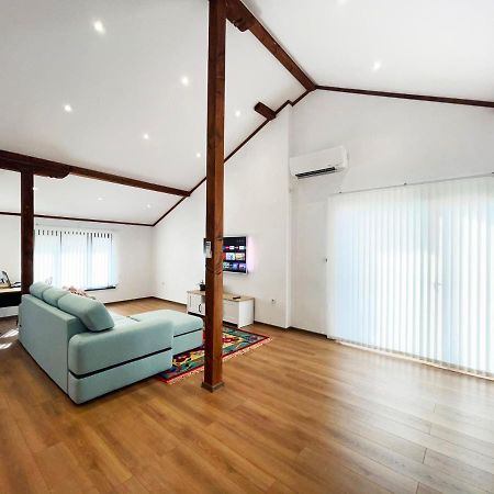 Stylish Loft Studio With Great View To Ardino Luaran gambar