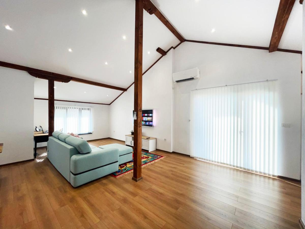 Stylish Loft Studio With Great View To Ardino Luaran gambar